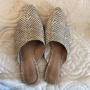 Madewell leather slip on mules.